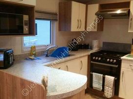 Tattershall Lakes Country Park - Holiday Accommodation 17800 - Lincolnshire - 1186431 - thumbnail photo 11