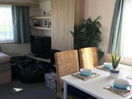 Green Farm Caravan Park - Holiday Accommodation 17809 - Norfolk - 1186435 - thumbnail photo 4