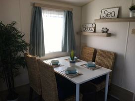 Green Farm Caravan Park - Holiday Accommodation 17809 - Norfolk - 1186435 - thumbnail photo 5