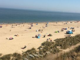 Green Farm Caravan Park - Holiday Accommodation 17809 - Norfolk - 1186435 - thumbnail photo 14