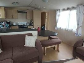 Hopton Holiday Village - Holiday Accommodation 17811 - Suffolk & Essex - 1186437 - thumbnail photo 3