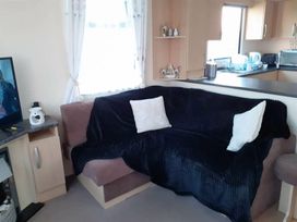 Hopton Holiday Village - Holiday Accommodation 17811 - Suffolk & Essex - 1186437 - thumbnail photo 6
