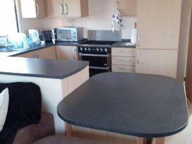 Hopton Holiday Village - Holiday Accommodation 17811 - Suffolk & Essex - 1186437 - thumbnail photo 7
