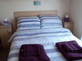 Hopton Holiday Village - Holiday Accommodation 17811 - Suffolk & Essex - 1186437 - thumbnail photo 12