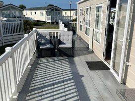 Lido Beach Holiday Park - Holiday Accommodation 17818 - North Wales - 1186438 - thumbnail photo 3