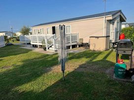 Lido Beach Holiday Park - Holiday Accommodation 17818 - North Wales - 1186438 - thumbnail photo 5