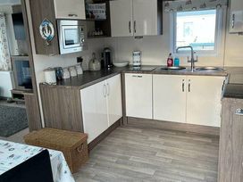 Lido Beach Holiday Park - Holiday Accommodation 17818 - North Wales - 1186438 - thumbnail photo 8