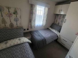Lido Beach Holiday Park - Holiday Accommodation 17818 - North Wales - 1186438 - thumbnail photo 15