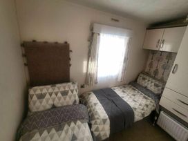 Lido Beach Holiday Park - Holiday Accommodation 17818 - North Wales - 1186438 - thumbnail photo 16