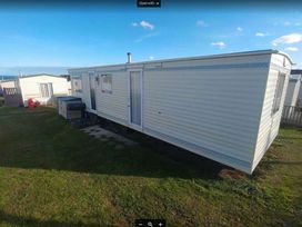 The Gap Caravan Park - Holiday Accommodation 17827 - Norfolk - 1186440 - thumbnail photo 1