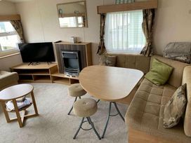 Trecco Bay - Holiday Accommodation 17829 - Somerset & Wiltshire - 1186441 - thumbnail photo 6