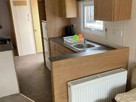 Trecco Bay - Holiday Accommodation 17829 - Somerset & Wiltshire - 1186441 - thumbnail photo 8