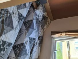 Trecco Bay - Holiday Accommodation 17829 - Somerset & Wiltshire - 1186441 - thumbnail photo 11