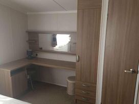 Lyons Sunnysands Holiday Park - Holiday Accommodation 17848 - Mid Wales - 1186445 - thumbnail photo 7