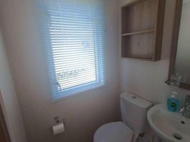Lyons Sunnysands Holiday Park - Holiday Accommodation 17848 - Mid Wales - 1186445 - thumbnail photo 9