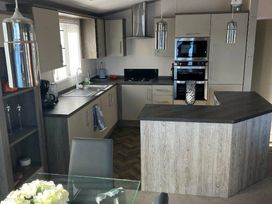 Tattershall Lakes Country Park - Holiday Accommodation 17857 - Lincolnshire - 1186448 - thumbnail photo 5