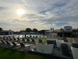 Tattershall Lakes Country Park - Holiday Accommodation 17857 - Lincolnshire - 1186448 - thumbnail photo 13