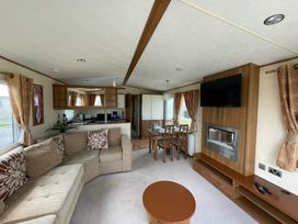 Golden Palm Resort - Holiday Accommodation 17871 - Lincolnshire - 1186453 - thumbnail photo 4