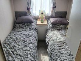 Ty Mawr Holiday Park - Holiday Accommodation 17873 - North Wales - 1186454 - thumbnail photo 5