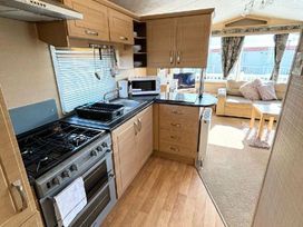 Golden Palm Resort - Holiday Accommodation 17877 - Lincolnshire - 1186457 - thumbnail photo 5