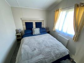 Golden Palm Resort - Holiday Accommodation 17878 - Lincolnshire - 1186458 - thumbnail photo 2