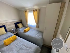 Golden Palm Resort - Holiday Accommodation 17878 - Lincolnshire - 1186458 - thumbnail photo 4