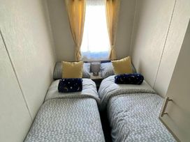 Golden Palm Resort - Holiday Accommodation 17878 - Lincolnshire - 1186458 - thumbnail photo 5