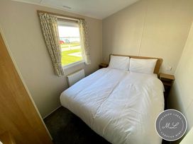 Golden Palm Resort - Holiday Accommodation 17879 - Lincolnshire - 1186459 - thumbnail photo 2