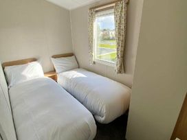Golden Palm Resort - Holiday Accommodation 17879 - Lincolnshire - 1186459 - thumbnail photo 4