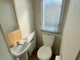 Golden Palm Resort - Holiday Accommodation 17879 - Lincolnshire - 1186459 - thumbnail photo 6