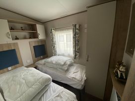 Golden Palm Resort - Holiday Accommodation 17880 - Lincolnshire - 1186460 - thumbnail photo 4