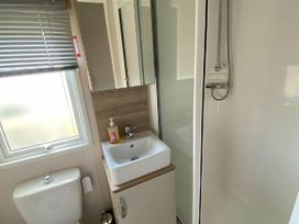 Golden Palm Resort - Holiday Accommodation 17880 - Lincolnshire - 1186460 - thumbnail photo 7