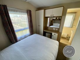 Golden Palm Resort - Holiday Accommodation 17882 - Lincolnshire - 1186461 - thumbnail photo 5