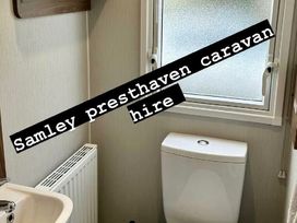 Presthaven Beach Resort - Holiday Accommodation 17903 - North Wales - 1186466 - thumbnail photo 4