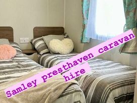 Presthaven Beach Resort - Holiday Accommodation 17903 - North Wales - 1186466 - thumbnail photo 5