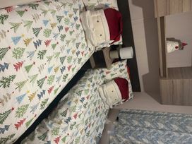 Trecco Bay - Holiday Accommodation 17906 - Somerset & Wiltshire - 1186467 - thumbnail photo 6