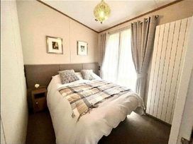 Lydstep Beach - Holiday Accommodation 17929 - South Wales - 1186478 - thumbnail photo 4