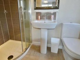 Waterside, Paignton - Holiday Accommodation 17933 - Devon - 1186479 - thumbnail photo 11