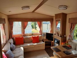 Swanage Coastal Park - Holiday Accommodation 17991 - Dorset - 1186491 - thumbnail photo 12
