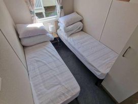 Devon Cliffs Holiday Park - Holiday Accommodation 18008 - Devon - 1186493 - thumbnail photo 15