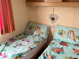 Golden Gate Holiday Centre - Holiday Accommodation 18009 - North Wales - 1186494 - thumbnail photo 6