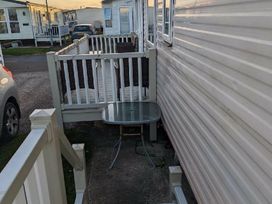 Happy Days Caravan Park - Holiday Accommodation 18016 - North Wales - 1186495 - thumbnail photo 1