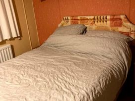 Happy Days Caravan Park - Holiday Accommodation 18016 - North Wales - 1186495 - thumbnail photo 7