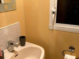 Happy Days Caravan Park - Holiday Accommodation 18016 - North Wales - 1186495 - thumbnail photo 10