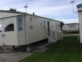 Ty Mawr Holiday Park - Holiday Accommodation 18019 - North Wales - 1186496 - thumbnail photo 1