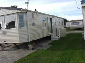 Ty Mawr Holiday Park - Holiday Accommodation 18019 - North Wales - 1186496 - thumbnail photo 2