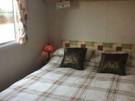 Ty Mawr Holiday Park - Holiday Accommodation 18019 - North Wales - 1186496 - thumbnail photo 9