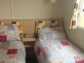 Ty Mawr Holiday Park - Holiday Accommodation 18019 - North Wales - 1186496 - thumbnail photo 10