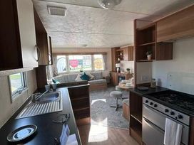 Heacham Beach Parkdean Resorts - Holiday Accommodation 18026 - Norfolk - 1186498 - thumbnail photo 6