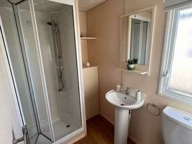 Heacham Beach Parkdean Resorts - Holiday Accommodation 18026 - Norfolk - 1186498 - thumbnail photo 11